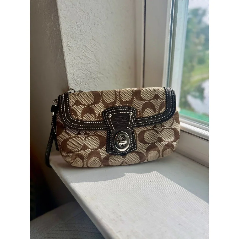 Coach Vintage Signature Canvas Turnlock Wristlet with Leather Trim in Brown EUC